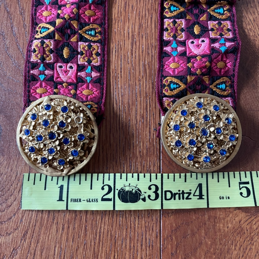 Vintage OOAK embellished floral belt - Picture 6 of 7